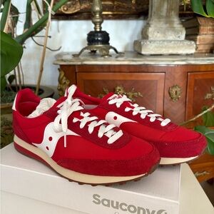 Saucony Originals Jazz Vintage Sneakers Red/White – Unisex Size 8.5 (EU 40.5)